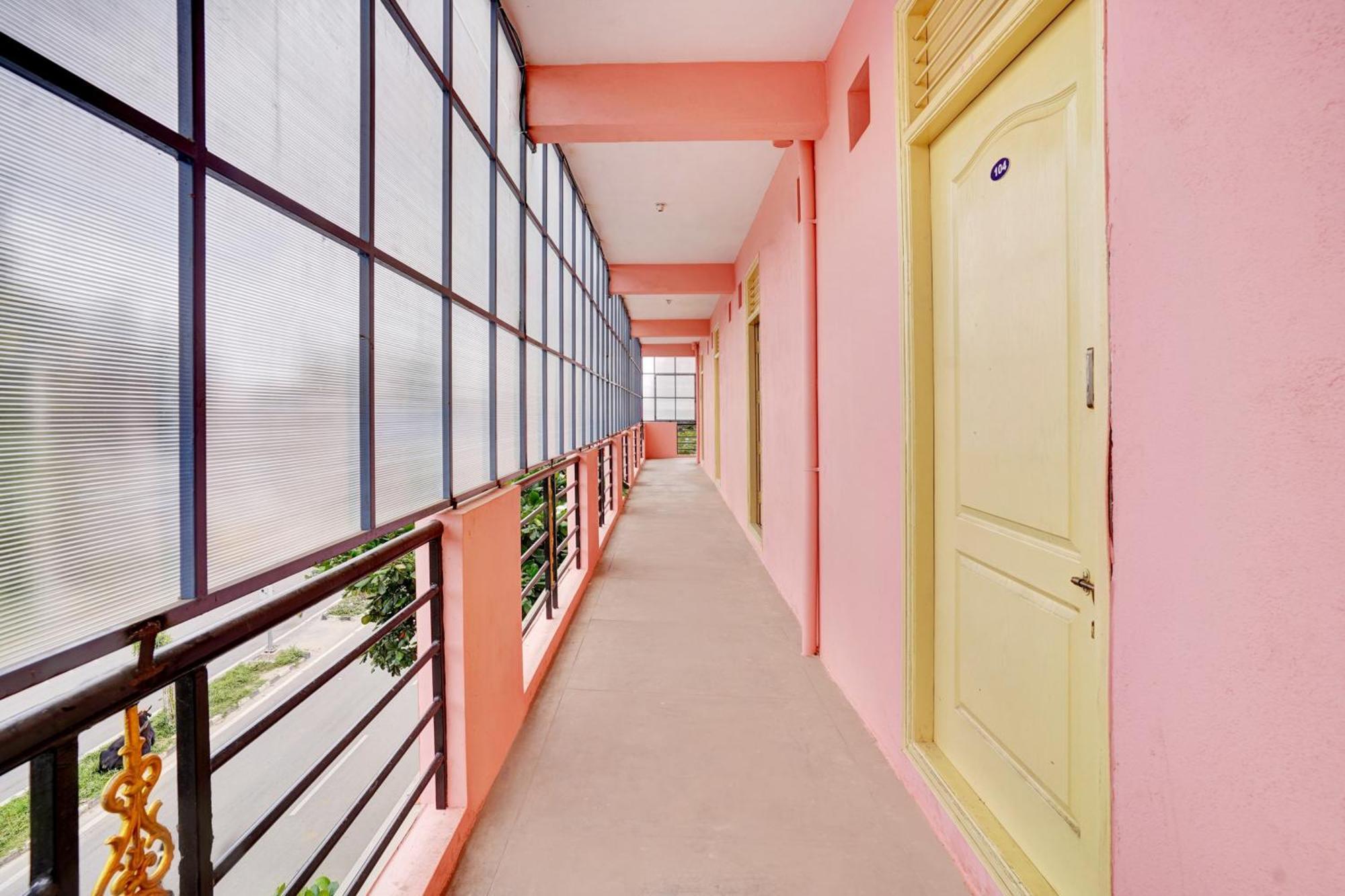 Hotel O Sv Lodge بنغالور المظهر الخارجي الصورة